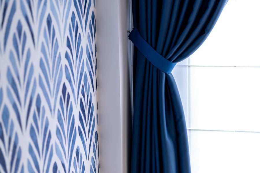 cortinas azul oscuro para salón